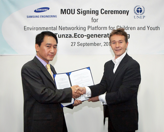 MOU Signing ceremony between Samsung Engineering and UNEP in Bandung, Indonesia